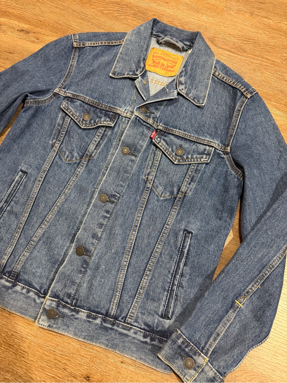 Levi’s Men’s Denim Trucker Jacket Men’s Small Medium Wash 100% Cotton
